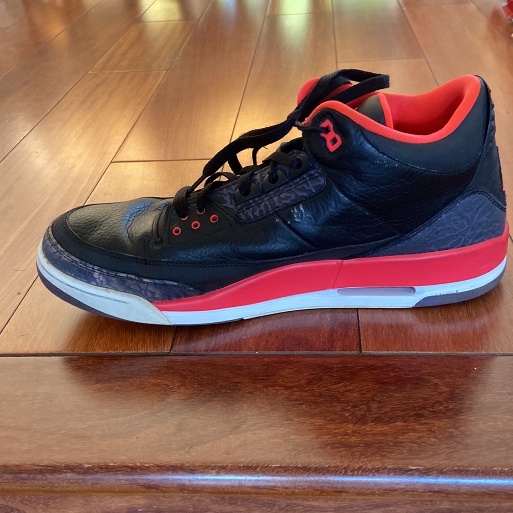 Jordan Retro 3 Crimson Sneakers